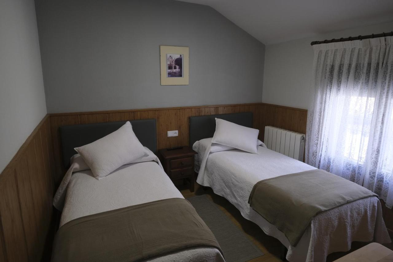 Hostal Restaurante Goya Piedrahíta Extérieur photo