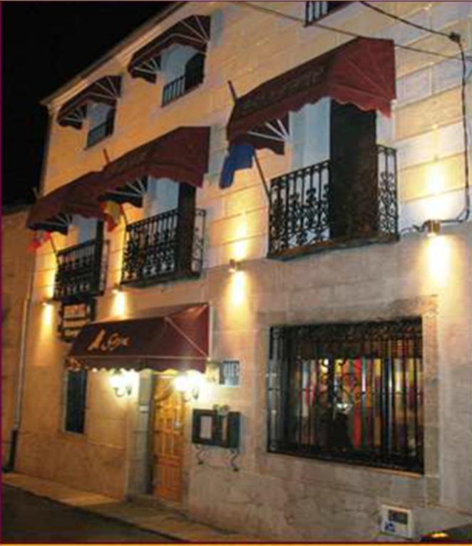 Hostal Restaurante Goya Piedrahíta Extérieur photo